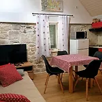 Apartment Gloria - Old City Center
